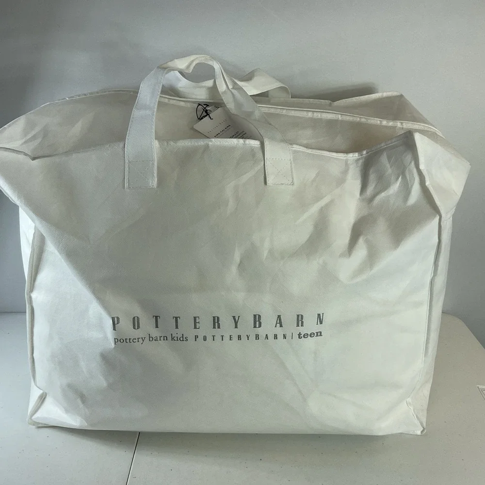 NEW‎ Pottery Barn Micromax Down Alternative  King/ Cal king Duvet Insert WHite